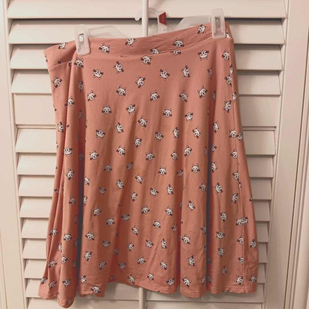 3/$15 Eva Rose 🌹 Purrrrfect Kitty 😺 Knee-length skirt - size L
